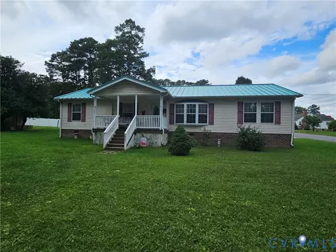 602 Temple Ave, Emporia, VA 23847