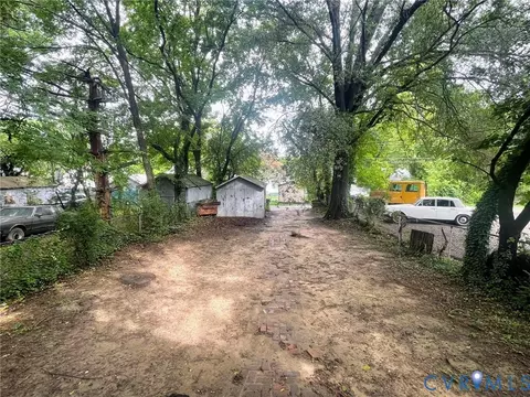 Exterior - 2011 Ingram Ave, Richmond, VA 23224 photo 5 of 9