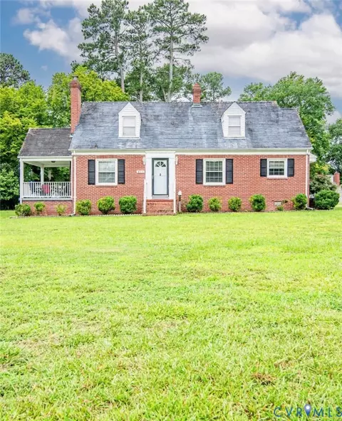 421 Laurel St, Emporia, VA 23847
