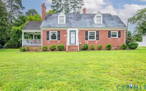 421 Laurel St, Emporia, VA 23847