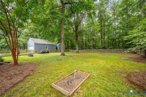 Exterior - 2640 Chartstone Dr, Midlothian, VA 23113 photo 7 of 9