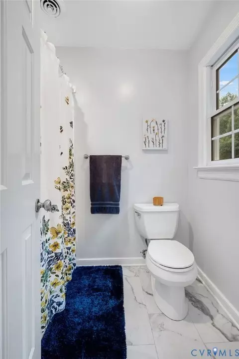 Bath - 2640 Chartstone Dr, Midlothian, VA 23113 photo 5 of 5