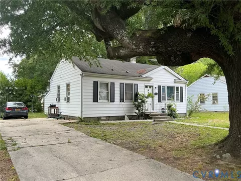 80 Henrico St, Petersburg, VA 23803