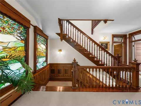 Entry Way - 1500 Chesapeake Ave, Hampton, VA 23661 photo 7 of 12