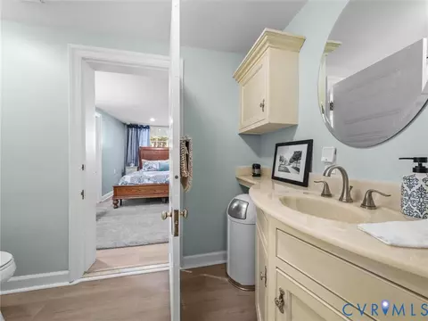 Bath - 1500 Chesapeake Ave, Hampton, VA 23661 photo 6 of 7