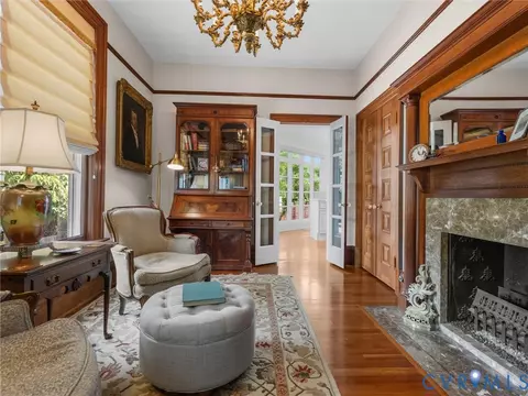 Entry Way - 1500 Chesapeake Ave, Hampton, VA 23661 photo 4 of 12