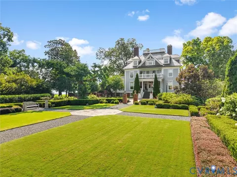 Exterior - 1500 Chesapeake Ave, Hampton, VA 23661 photo 3 of 27