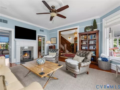 Living - 1500 Chesapeake Ave, Hampton, VA 23661 photo 3 of 5