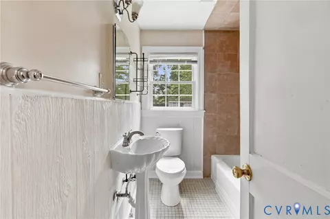 Bath - 5020 Devonshire Rd, Richmond, VA 23225 photo 1 of 3