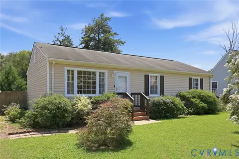 6109 Perthshire St, Petersburg, VA 23803