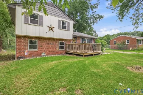 4133 Henshaw Dr, North Dinwiddie, VA 23803