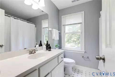 Bath - 2420 Olde Queen Ter, Midlothian, VA 23113 photo 2 of 8