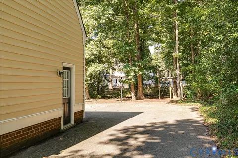Exterior - 2420 Olde Queen Ter, Midlothian, VA 23113 photo 9 of 12