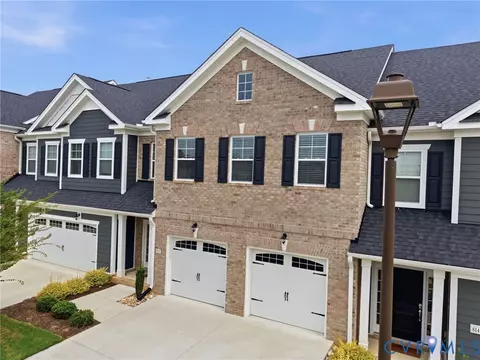 8147 Carriage Homes Dr, Henrico, VA 23294