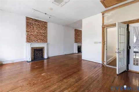 Living - 2409 Hanover Ave, Richmond, VA 23220 photo 4 of 5