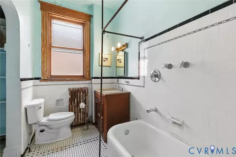 Bath - 2409 Hanover Ave, Richmond, VA 23220 photo 2 of 2