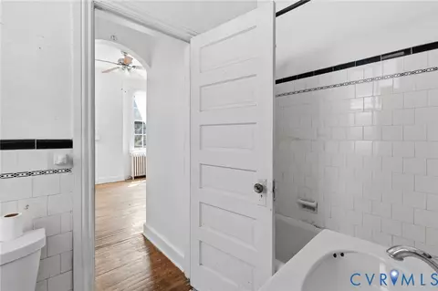 Bath - 2409 Hanover Ave, Richmond, VA 23220 photo 1 of 2