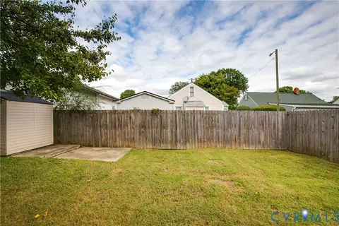 Exterior - 3313 Cliff Ave, Richmond, VA 23222 photo 4 of 7
