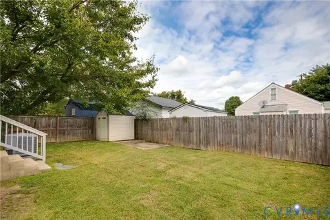 Exterior - 3313 Cliff Ave, Richmond, VA 23222 photo 5 of 7