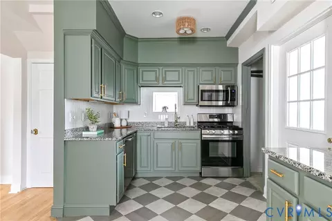 Kitchen - 3313 Cliff Ave, Richmond, VA 23222 photo 2 of 5