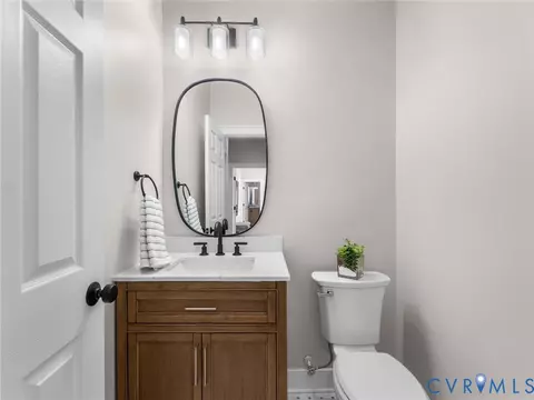 Bath - 906 Maple Ave, Richmond, VA 23226 photo 1 of 7