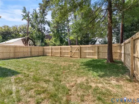 Exterior - 906 Maple Ave, Richmond, VA 23226 photo 8 of 8