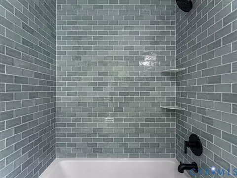 Bath - 906 Maple Ave, Richmond, VA 23226 photo 7 of 7