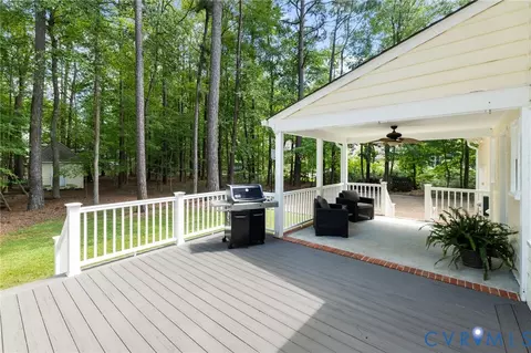 Exterior - 2911 Barrow Pl, Midlothian, VA 23113 photo 6 of 9