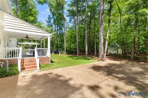 Exterior - 2911 Barrow Pl, Midlothian, VA 23113 photo 9 of 9