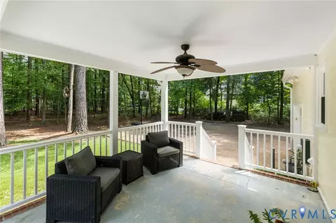 Exterior - 2911 Barrow Pl, Midlothian, VA 23113 photo 4 of 9