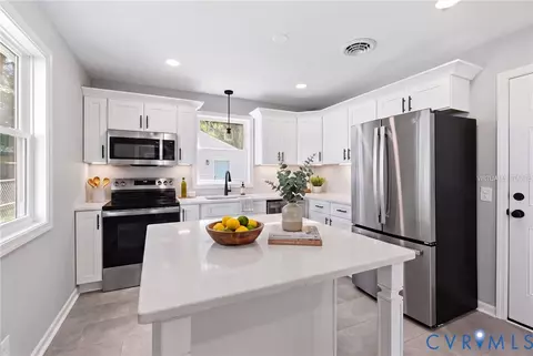 515 S 20th Ave, Hopewell, VA 23860