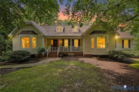 411 Hickory Dr, Manakin Sabot, VA 23103