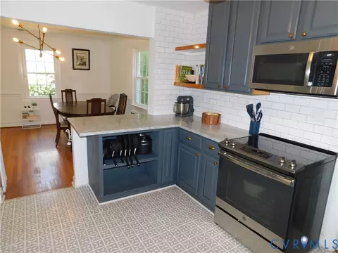 Kitchen - 214 Sinclair St, Norfolk, VA 23505 photo 2 of 3