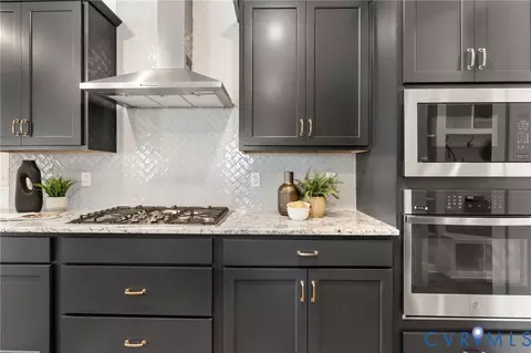 Kitchen - 5540 Brickshire Dr, Providence Forge, VA 23140 photo 2 of 3