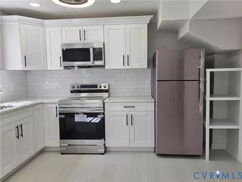 419 Airycrest Dr, Highland Springs, VA 23075