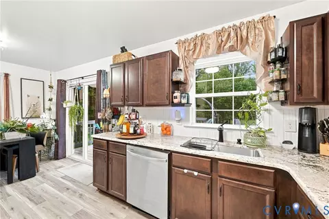 Kitchen - 190 Eagle View Ln, Bumpass, VA 23024 photo 3 of 6