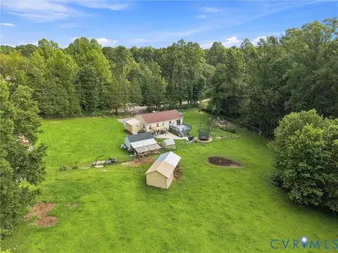 Exterior - 190 Eagle View Ln, Bumpass, VA 23024 photo 3 of 22