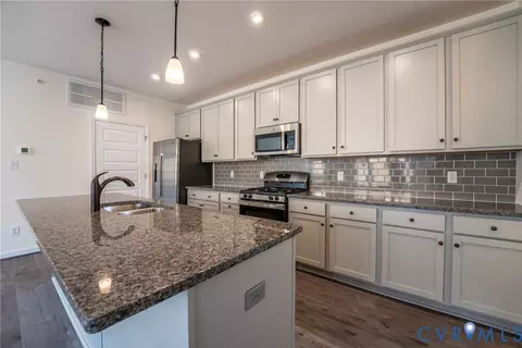 5313 Twisting Vine Ln #202, Glen Allen, VA 23059