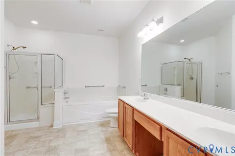 Bath - 425 Dunlin Ct, Midlothian, VA 23114 photo 3 of 5
