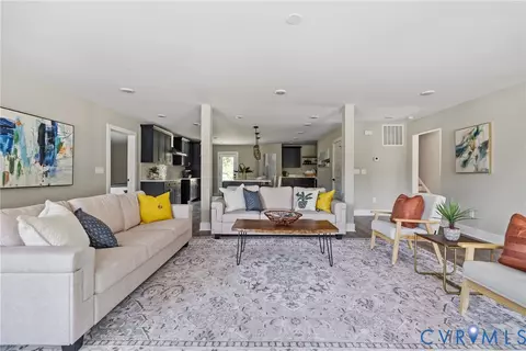 18344 Mountain Rd, Montpelier, VA 23192