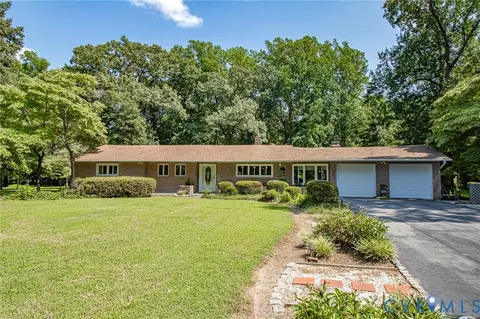 810 Mansion Dr, Hopewell, VA 23860