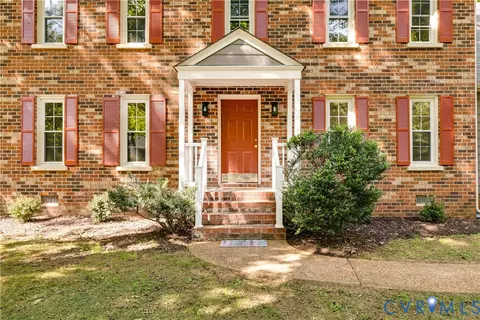 Exterior - 5808 Oak Knoll Rd, Midlothian, VA 23112 photo 2 of 7