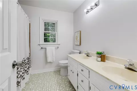 Bath - 5808 Oak Knoll Rd, Midlothian, VA 23112 photo 2 of 2