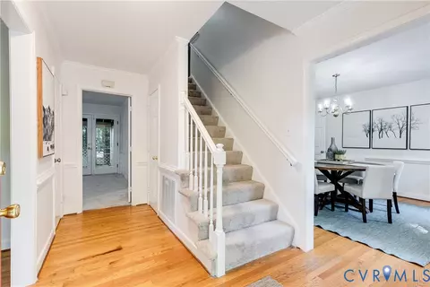 Entry Way - 5808 Oak Knoll Rd, Midlothian, VA 23112 photo 1 of 3