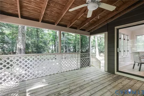 Exterior - 5808 Oak Knoll Rd, Midlothian, VA 23112 photo 3 of 7