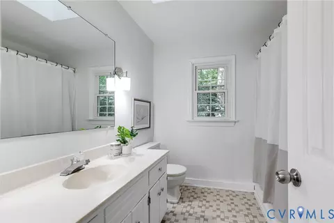 Bath - 5808 Oak Knoll Rd, Midlothian, VA 23112 photo 1 of 2