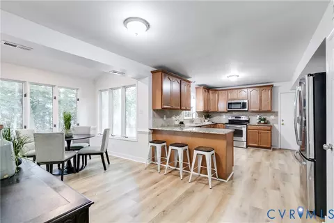 Kitchen - 5808 Oak Knoll Rd, Midlothian, VA 23112 photo 1 of 4