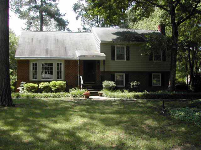 11841 Winfore Dr, Midlothian, VA 23113