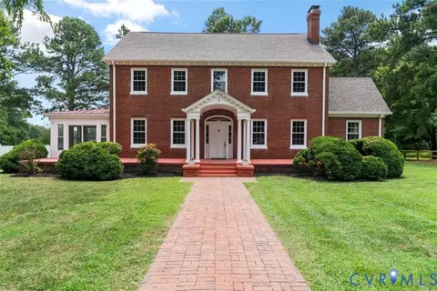 300 Hillcrest Rd, La Crosse, VA 23950