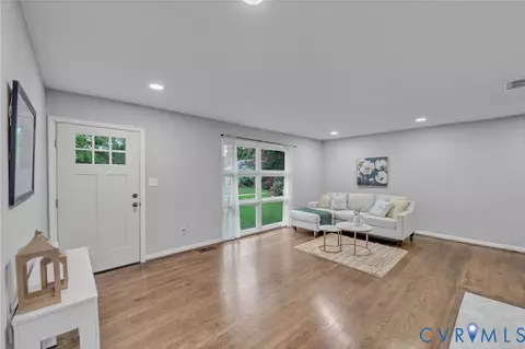 Living - 21 Stonewall Ter, Hampton, VA 23666 photo 1 of 1